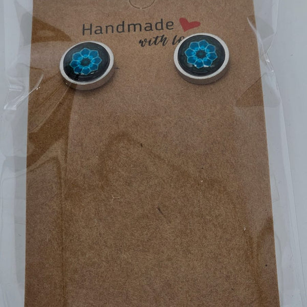 Mandala Ohrringe aus Holz & Resin | Handgemachte bunte Ohrstecker | Spiritueller Schmuck für Frauen | Leichte Boho Ohrringe | Geschenkidee Handmade