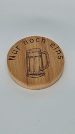 Wandflaschenöffner aus Bambus | Flaschenöffner mit Gravur „Nur noch eins“ | Geschenk für Männer | Bar-Deko aus Holz | Lustiger Bieröffner Holz - Bild 2