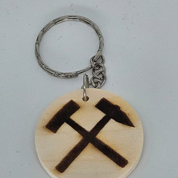 Schlüsselanhänger aus Holz mit Gravur | Verschiedene Motive | Handgemachtes Unikat | Geschenk für Fans & Freunde