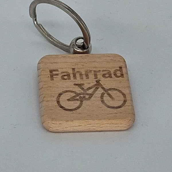 Schlüsselanhänger aus Holz mit Gravur – Fahrrad | Handgemachtes Geschenk | Holzanhänger Unikat