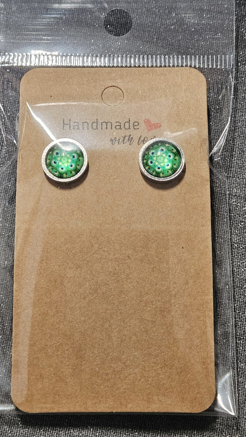 🌿 Mandala Glow – Handgemachte Ohrstecker mit hypnotischem Muster