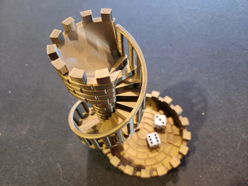 Würfelturm „Burgspirale“ – Der Eyecatcher für deinen Spieleabend