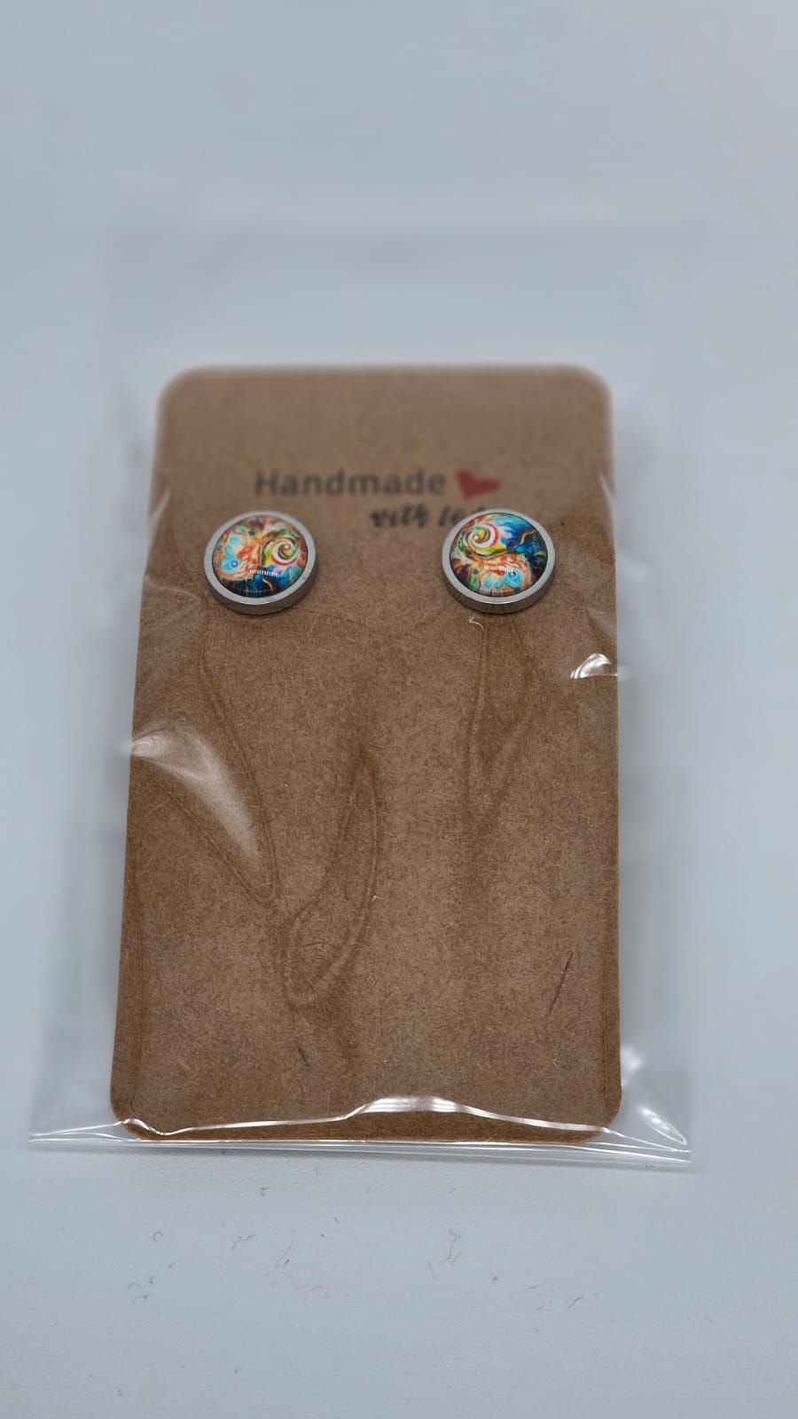 Mandala Ohrringe aus Holz & Resin | Handgemachte bunte Ohrstecker | Spiritueller Schmuck für Frauen | Leichte Boho Ohrringe | Geschenkidee Handmade