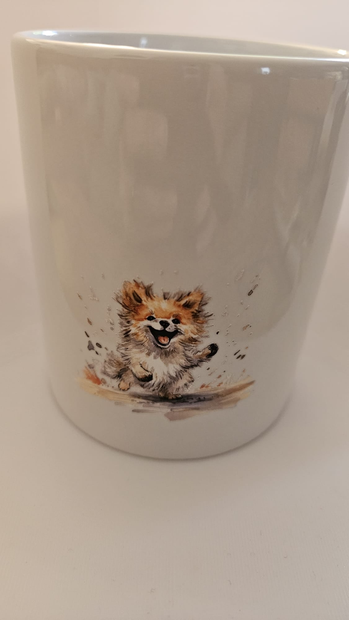 Keramiktasse mit handillustriertem Motiv – stilvoll & liebevoll gestaltet