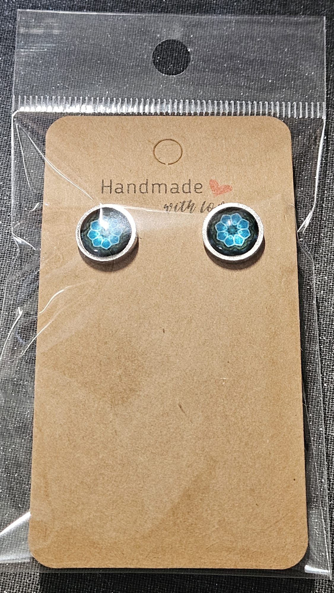 🌿 Mandala Glow – Handgemachte Ohrstecker mit hypnotischem Muster