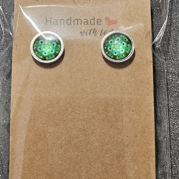 🌿 Mandala Glow – Handgemachte Ohrstecker mit hypnotischem Muster