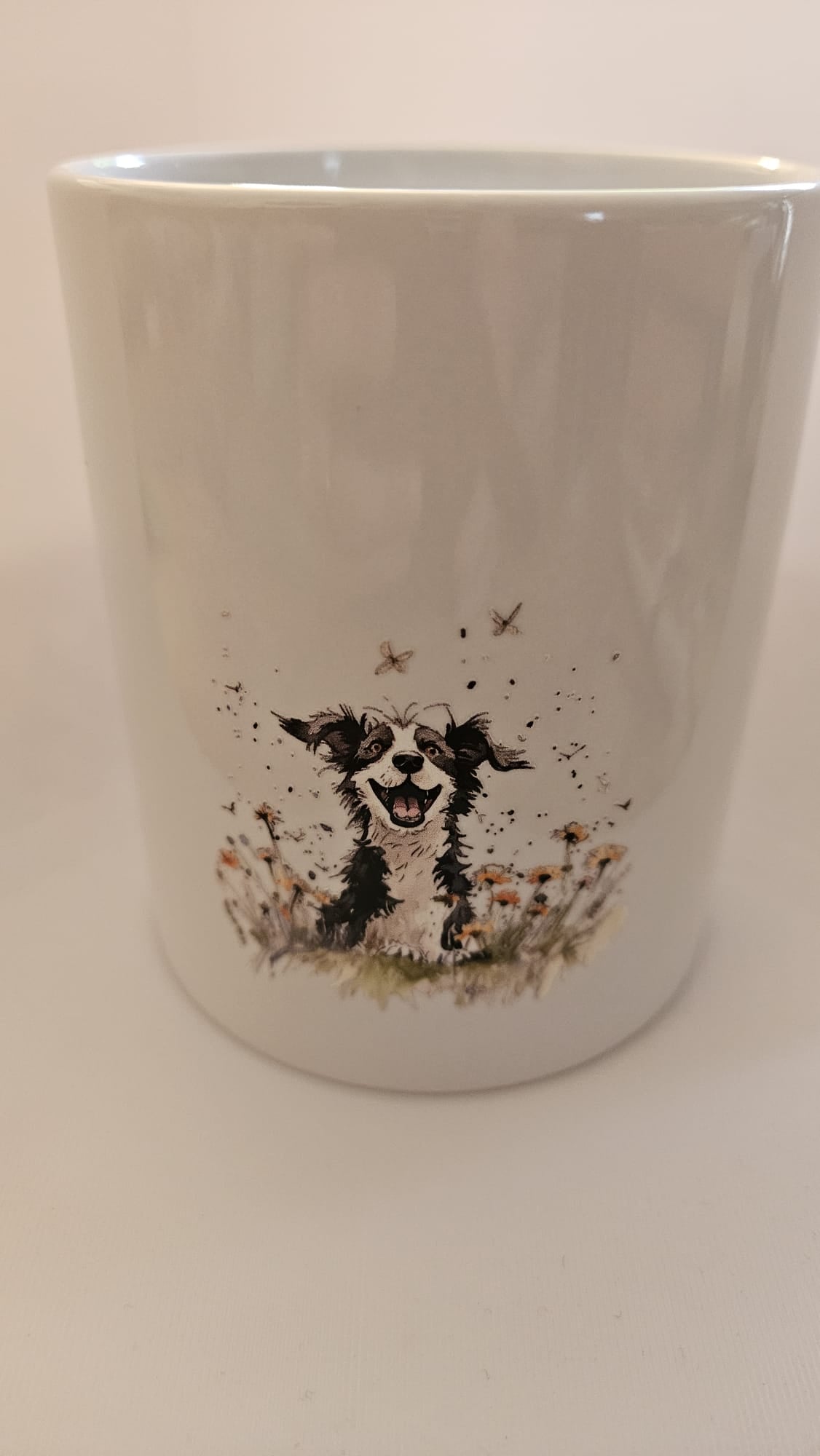 Keramiktasse mit handillustriertem Motiv – stilvoll & liebevoll gestaltet