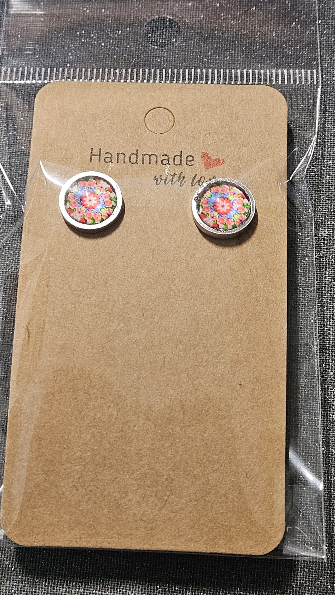 🌿 Mandala Glow – Handgemachte Ohrstecker mit hypnotischem Muster