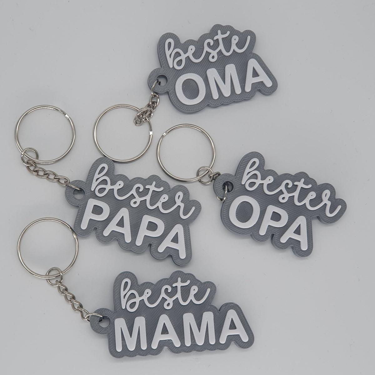 Schlüsselanhänger "Bester Opa / Oma / Mama / Papa" – 3D-gedruckt & personalisierbar – Perfektes Geschenk