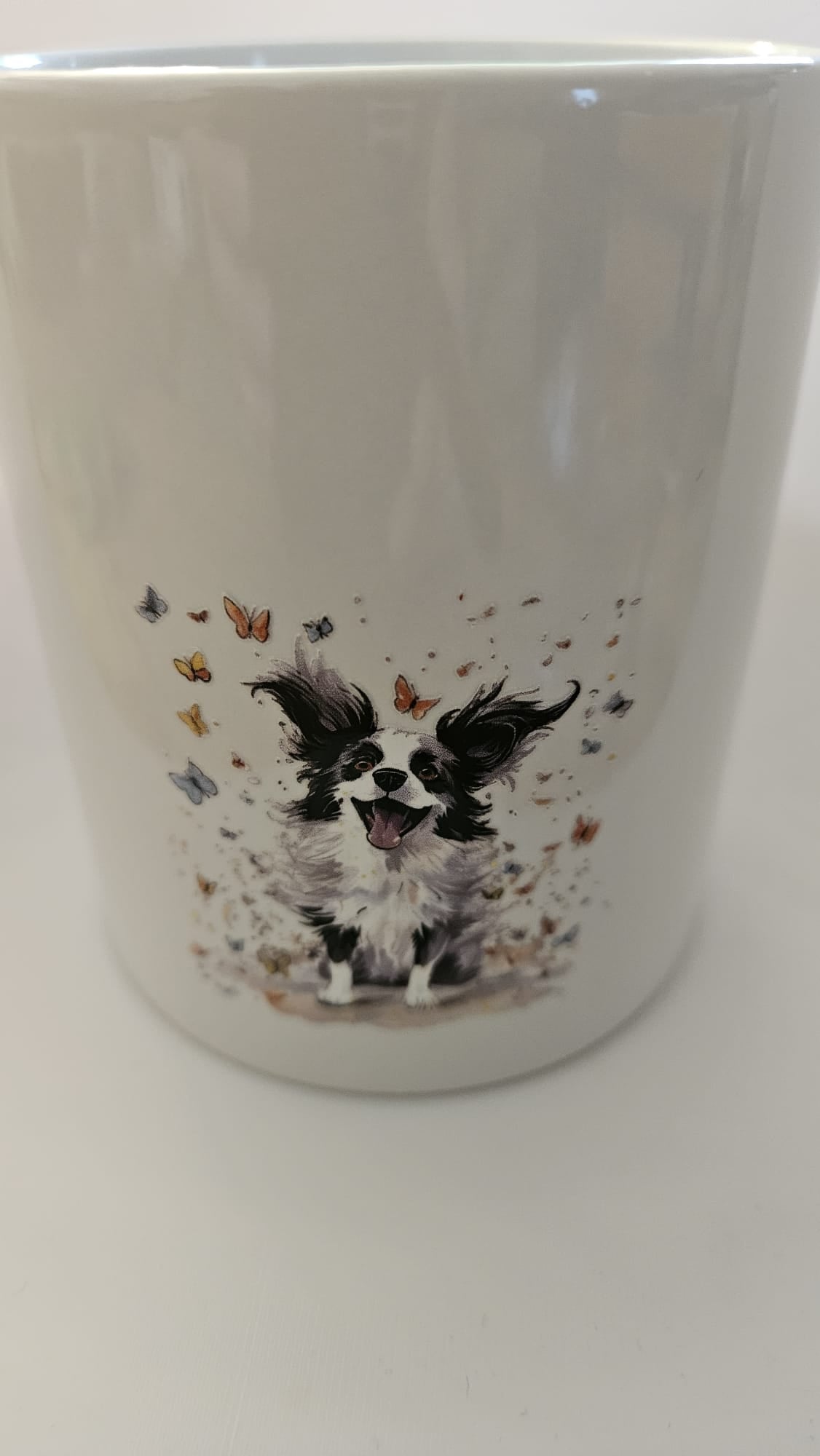 Keramiktasse mit handillustriertem Motiv – stilvoll & liebevoll gestaltet